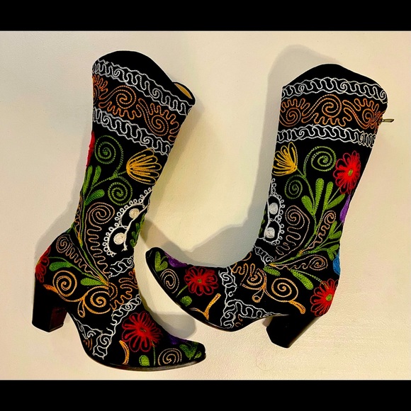 Hand Crafted Shoes - Turkish hand made embroidered boots.